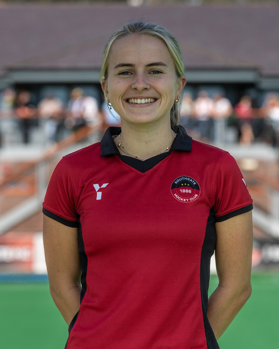 08 | Ami Robinson - Southgate Hockey Club